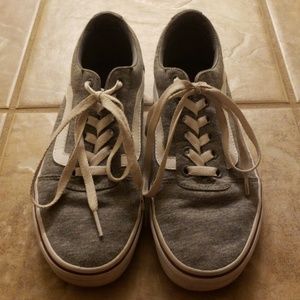 Vans Women's Ward Low Top Sneaker 8